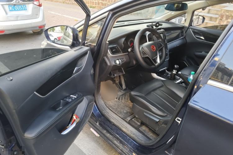 Used BYD Song MAX 2018 1.5T Manual Smart Connect Luxury 6-Seater Driver Seat