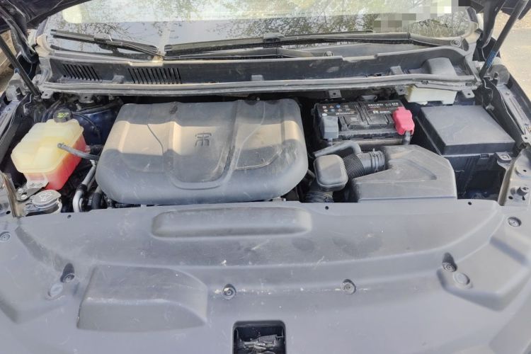 Used BYD Song MAX 2018 1.5T Automatic Smart Connect Elite Model with 6 Seats Engine Bay