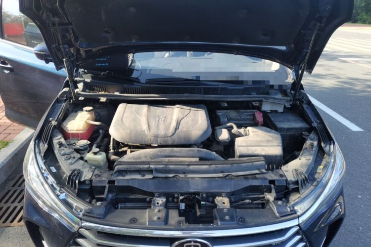 Used BYD Song MAX 2018 1.5T Automatic Smart Connect Elite Model with 6 Seats Engine Bay