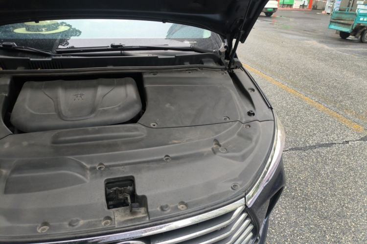 Used BYD Song MAX 2018 1.5T Automatic Smart Connect Elite Model with 6 Seats Engine Bay Left