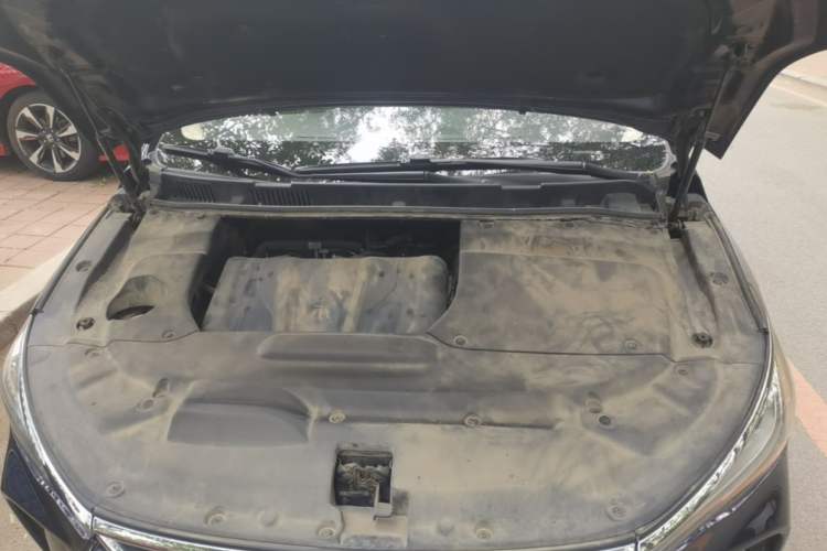 Used BYD Song MAX 2018 1.5T Automatic Smart Connect Luxury 7-Seater Engine Bay
