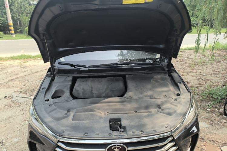 Used BYD Song MAX 2018 1.5T Automatic Smart Connect Luxury 6-Seater Engine Bay