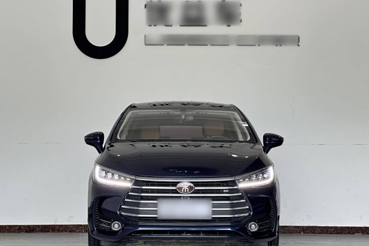 Used BYD Song MAX 2018 1.5T Manual Smart Connect Luxury 6-Seater Exterior 1