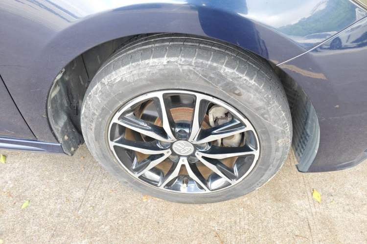Used BYD Song MAX 2018 1.5T Automatic Smart Connect Luxury 6-Seater Exterior 1