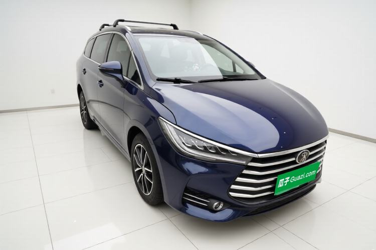 Used BYD Song MAX 2018 1.5T Automatic Smart Connect Elite Model with 6 Seats Exterior 2