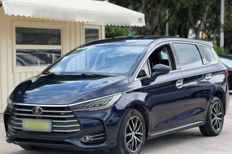 Used BYD Song MAX 2018 1.5T Automatic Smart Connect Luxury 6-Seater Exterior 3