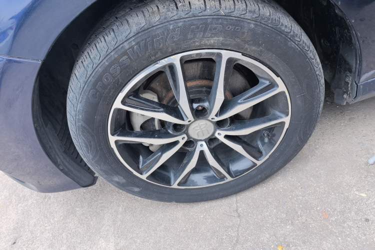 Used BYD Song MAX 2018 1.5T Automatic Smart Connect Elite Model with 6 Seats Exterior 4