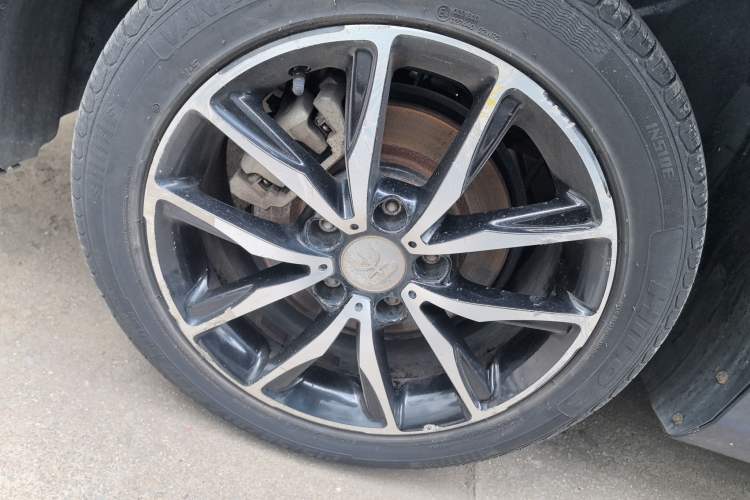 Used BYD Song MAX 2018 1.5T Automatic Smart Connect Elite Model with 6 Seats Exterior 5