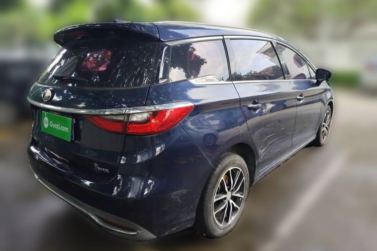 Used BYD Song MAX 2018 1.5T Automatic Smart Connect Elite Model with 6 Seats Exterior 5
