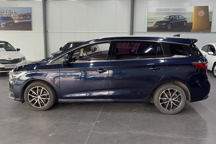Used BYD Song MAX 2018 1.5T Automatic Smart Connect Luxury 6-Seater Exterior 5