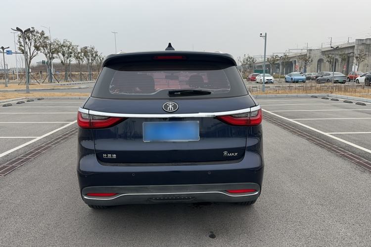 Used BYD Song MAX 2018 1.5T Automatic Smart Connect Elite Model with 6 Seats Exterior 5