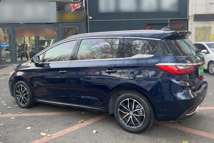 Used BYD Song MAX 2018 1.5T Automatic Smart Connect Luxury 6-Seater Exterior 5