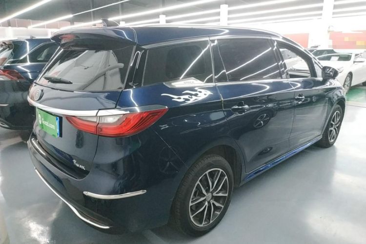 Used BYD Song MAX 2018 1.5T Automatic Smart Connect Elite Model with 6 Seats Exterior 5