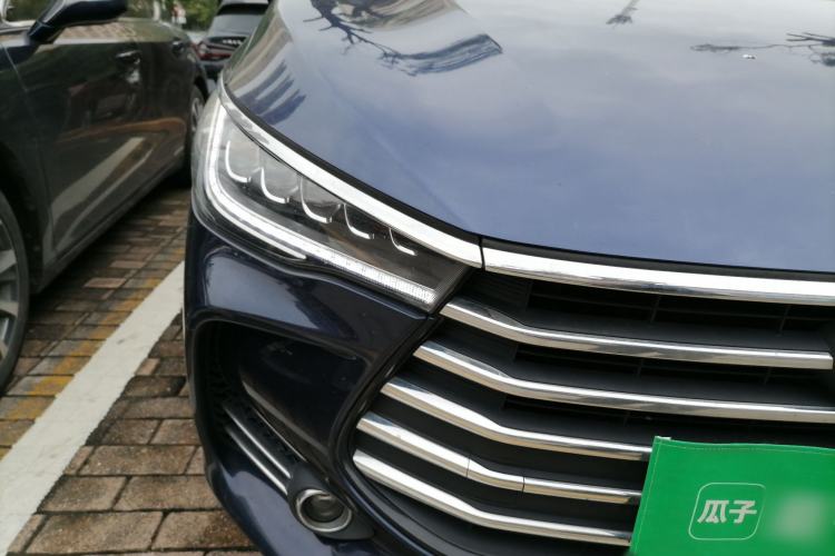 Used BYD Song MAX 2018 1.5T Automatic Smart Connect Elite Model with 6 Seats Exterior 6
