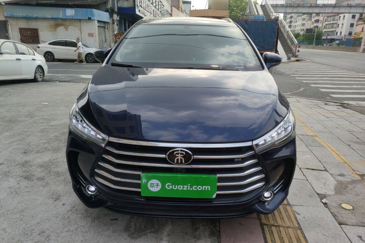 Used BYD Song MAX 2018 1.5T Automatic Smart Connect Elite Model with 6 Seats Front