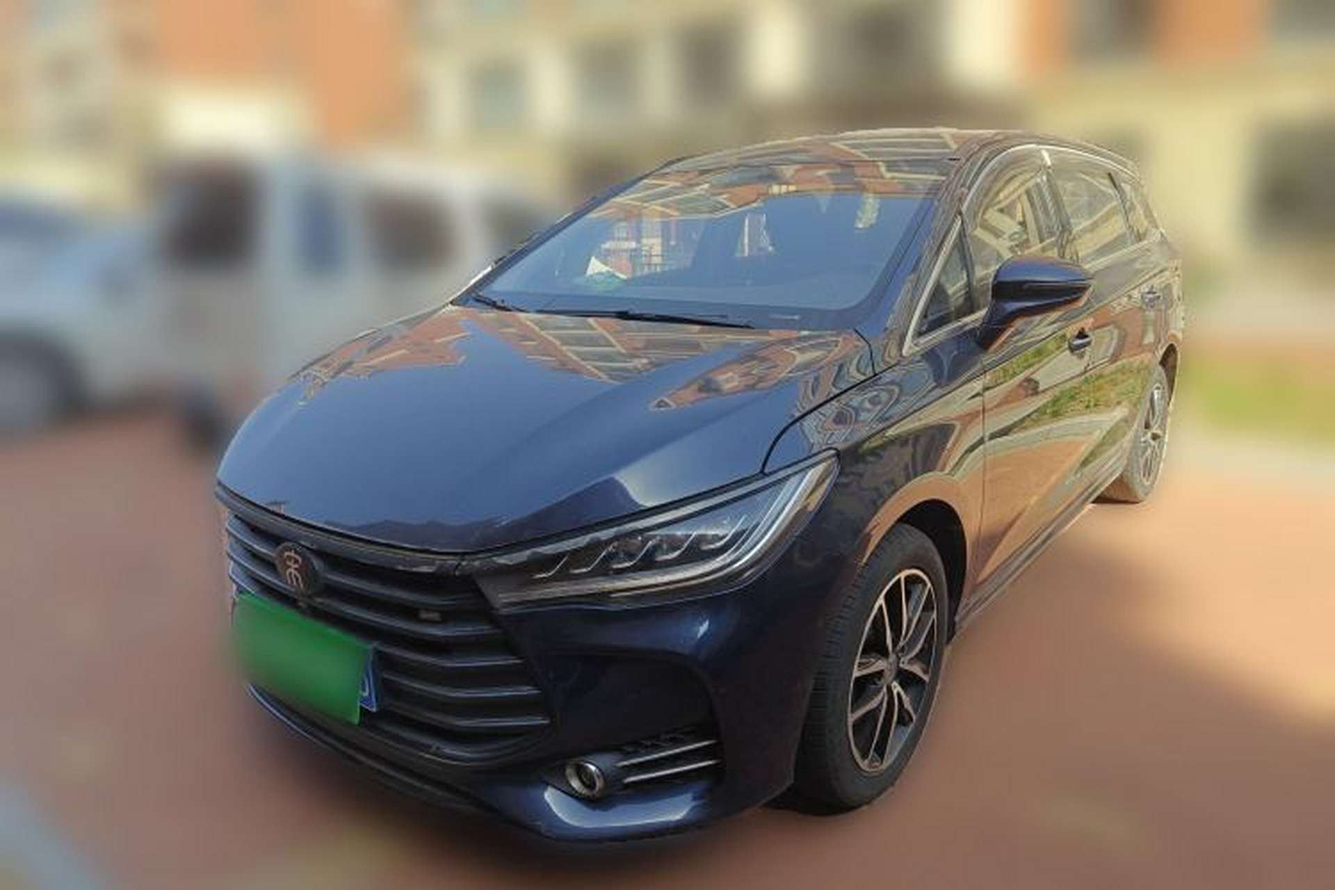Used BYD Song MAX 2018 1.5T Automatic Smart Connect Luxury 7-Seater Front Left 45 Deg