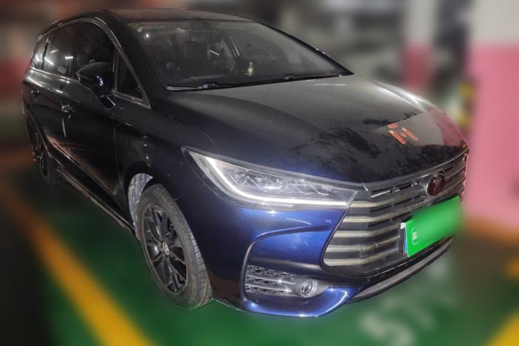 Used BYD Song MAX 2018 1.5T Automatic Smart Connect Luxury 6-Seater Front Right 45 Deg