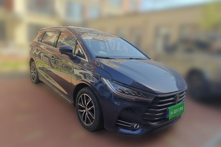 Used BYD Song MAX 2018 1.5T Automatic Smart Connect Luxury 7-Seater Front Right 45 Deg