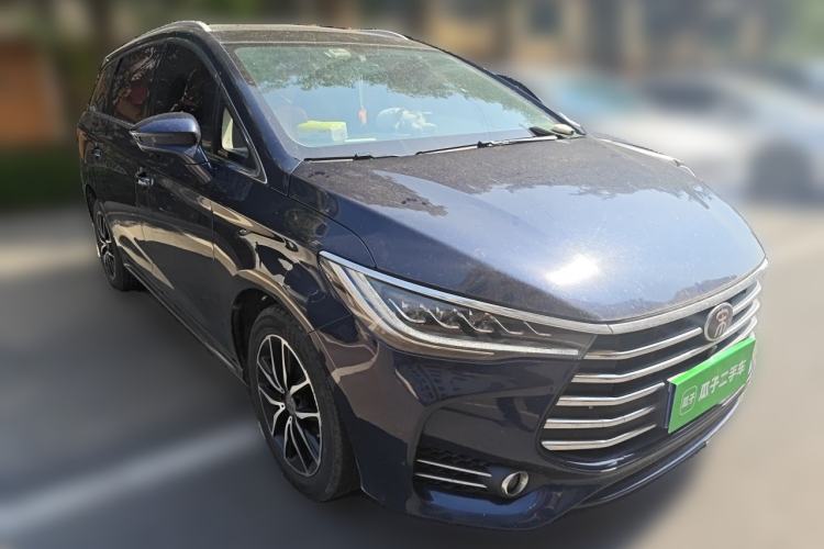 Used BYD Song MAX 2018 1.5T Automatic Smart Connect Elite Model with 6 Seats Front Right 45 Deg