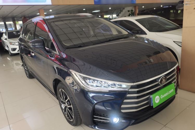 Used BYD Song MAX 2018 1.5T Automatic Smart Connect Elite Model with 6 Seats Front Right 45 Deg