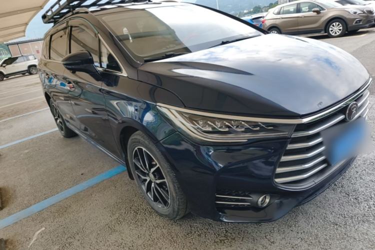 Used BYD Song MAX 2018 1.5T Automatic Smart Connect Elite Model with 6 Seats Front Right 45 Deg