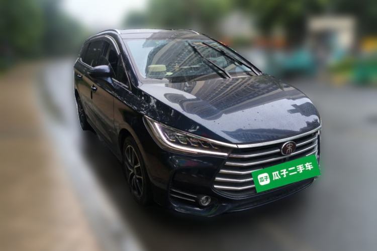 Used BYD Song MAX 2018 1.5T Automatic Smart Connect Elite Model with 6 Seats Front Right 45 Deg