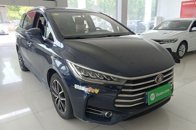 Used BYD Song MAX 2018 1.5T Automatic Smart Connect Elite Model with 6 Seats Front Right 45 Deg