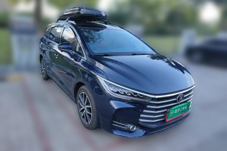Used BYD Song MAX 2018 1.5T Automatic Smart Connect Elite Model with 6 Seats Front Right 45 Deg