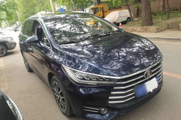 Used BYD Song MAX 2018 1.5T Automatic Smart Connect Luxury 7-Seater Front Right 45 Deg