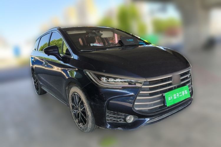 Used BYD Song MAX 2018 1.5T Automatic Smart Connect Elite Model with 6 Seats Front Right 45 Deg
