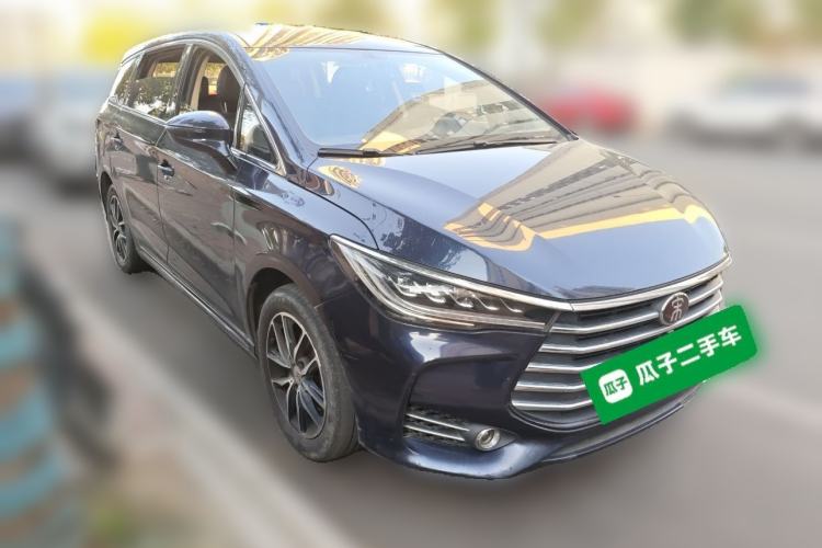 Used BYD Song MAX 2018 1.5T Manual Smart Connect Luxury 6-Seater Front Right 45 Deg