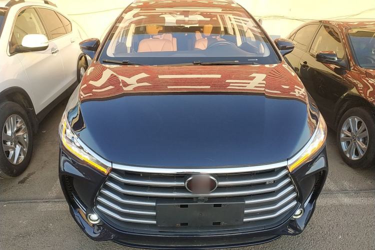 Used BYD Song MAX 2018 1.5T Automatic Smart Connect Elite Model with 6 Seats Front