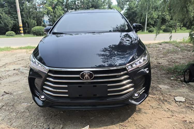 Used BYD Song MAX 2018 1.5T Automatic Smart Connect Luxury 6-Seater Front