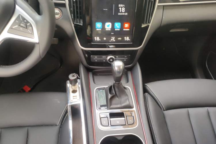 Used BYD Song MAX 2018 1.5T Automatic Smart Connect Elite Model with 6 Seats Gear Lever