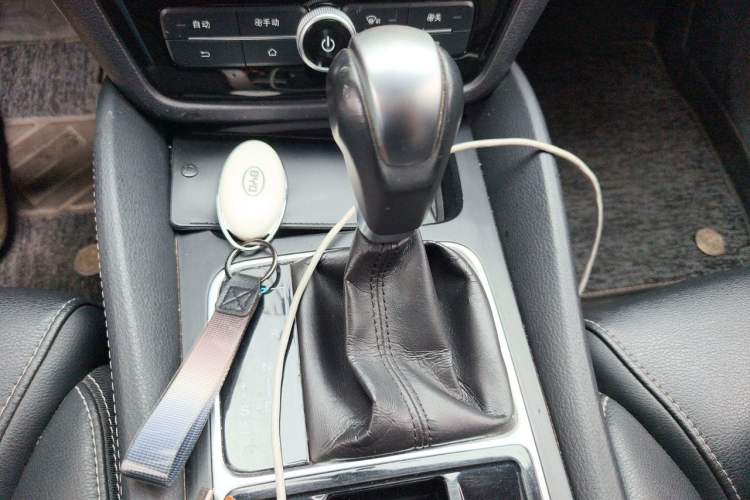 Used BYD Song MAX 2018 1.5T Automatic Smart Connect Flagship Model 6 Seats Gear Lever