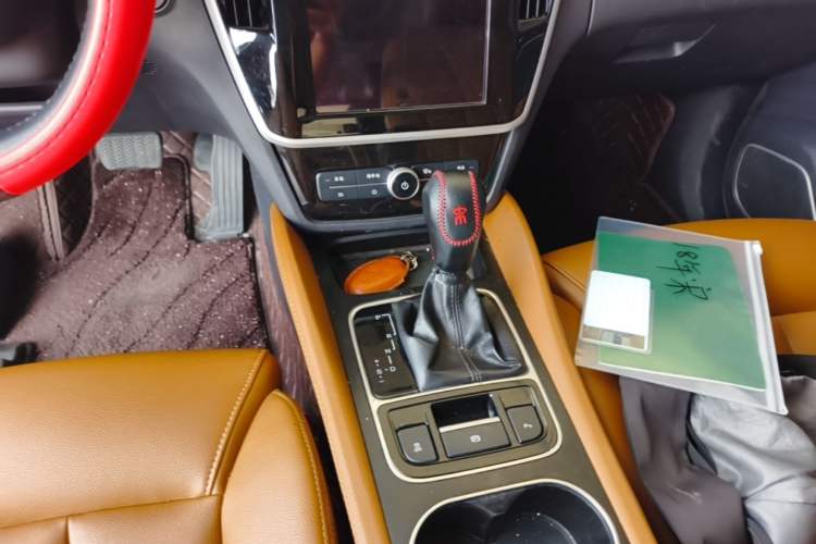 Used BYD Song MAX 2018 1.5T Automatic Smart Connect Elite Model with 6 Seats Gear Lever