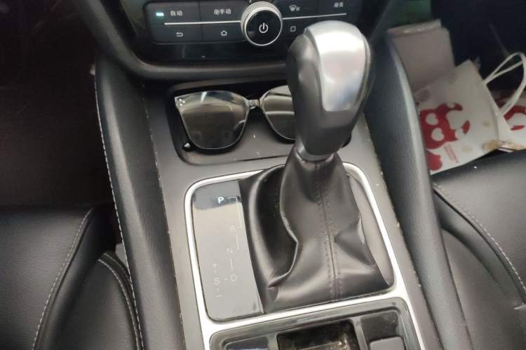 Used BYD Song MAX 2018 1.5T Automatic Smart Connect Elite Model with 6 Seats Gear Lever