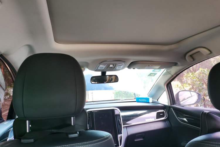 Used BYD Song MAX 2018 1.5T Automatic Smart Connect Elite Model with 6 Seats Headliner