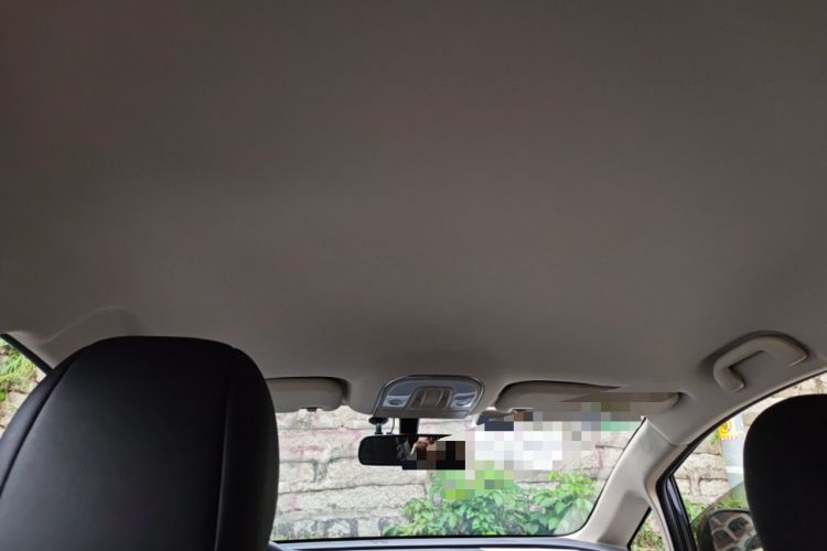 Used BYD Song MAX 2018 1.5T Automatic Smart Connect Luxury 6-Seater Headliner