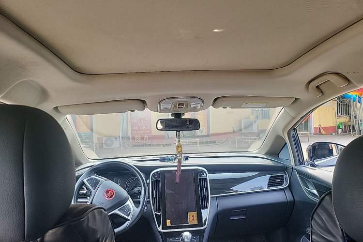 Used BYD Song MAX 2018 1.5T Automatic Smart Connect Elite Model with 6 Seats Headliner