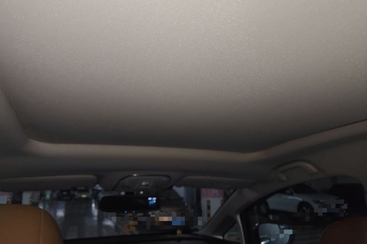 Used BYD Song MAX 2018 1.5T Automatic Smart Connect Luxury 6-Seater Headliner