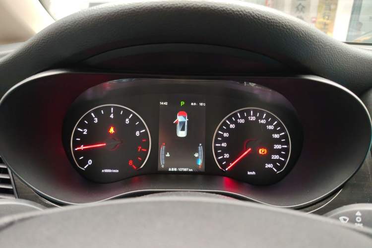 Used BYD Song MAX 2018 1.5T Automatic Smart Connect Elite Model with 6 Seats Instrument Cluster