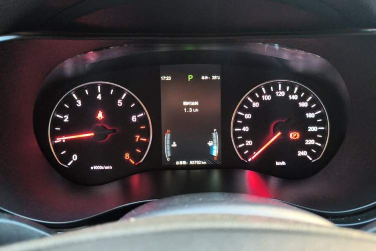 Used BYD Song MAX 2018 1.5T Automatic Smart Connect Elite Model with 6 Seats Instrument Cluster