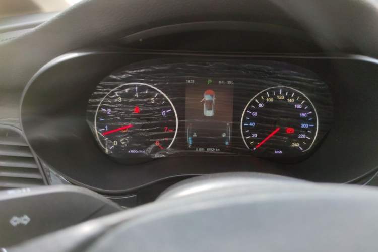 Used BYD Song MAX 2018 1.5T Automatic Smart Connect Elite Model with 6 Seats Instrument Cluster