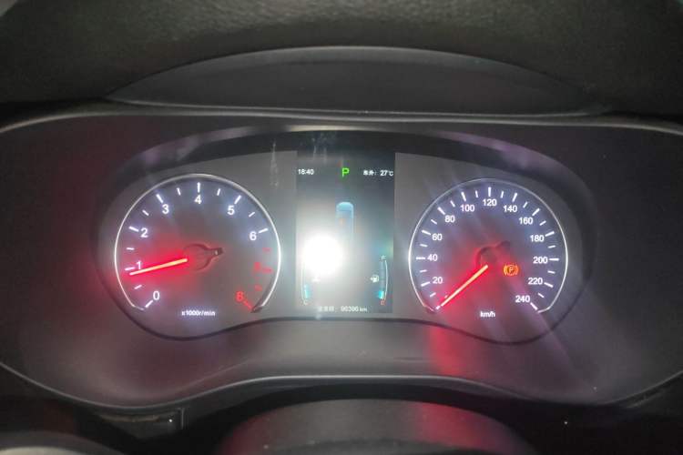 Used BYD Song MAX 2018 1.5T Automatic Smart Connect Luxury 7-Seater Instrument Cluster