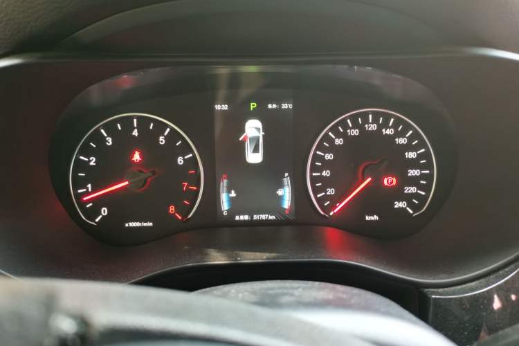 Used BYD Song MAX 2018 1.5T Automatic Smart Connect Elite Model with 6 Seats Instrument Cluster