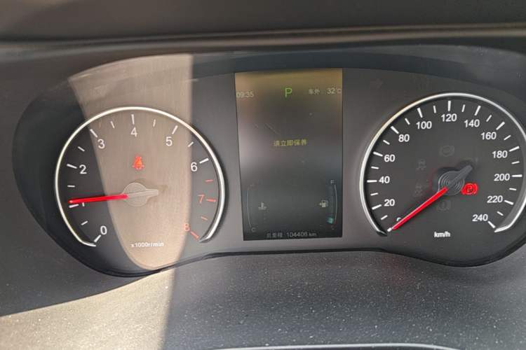 Used BYD Song MAX 2018 1.5T Automatic Smart Connect Elite Model with 6 Seats Instrument Cluster