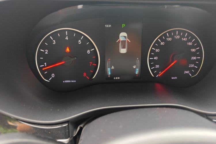 Used BYD Song MAX 2018 1.5T Automatic Smart Connect Elite Model with 6 Seats Instrument Cluster