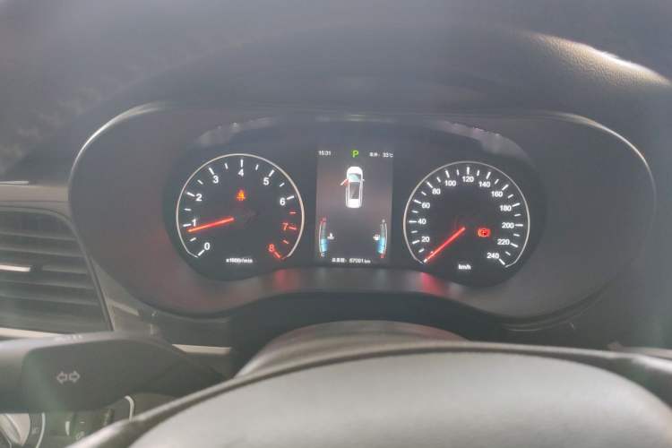 Used BYD Song MAX 2018 1.5T Automatic Smart Connect Elite Model with 6 Seats Instrument Cluster