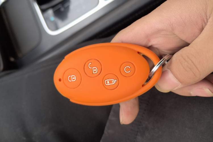 Used BYD Song MAX 2018 1.5T Automatic Smart Connect Elite Model with 6 Seats Interior 1